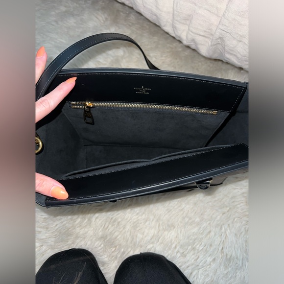 Louis Vuitton Phenix MM monogram purse- AUTHENTIC - Picture 7 of 12